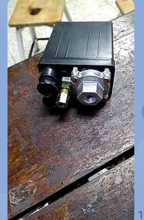 ออโต้ปั๊มลมโรตารี่ สวิตช์แนวตั้ง 1ทาง ออโต้ปั๊มลมโรตารี่ สวิตช์แนวตั้ง 1ทาง