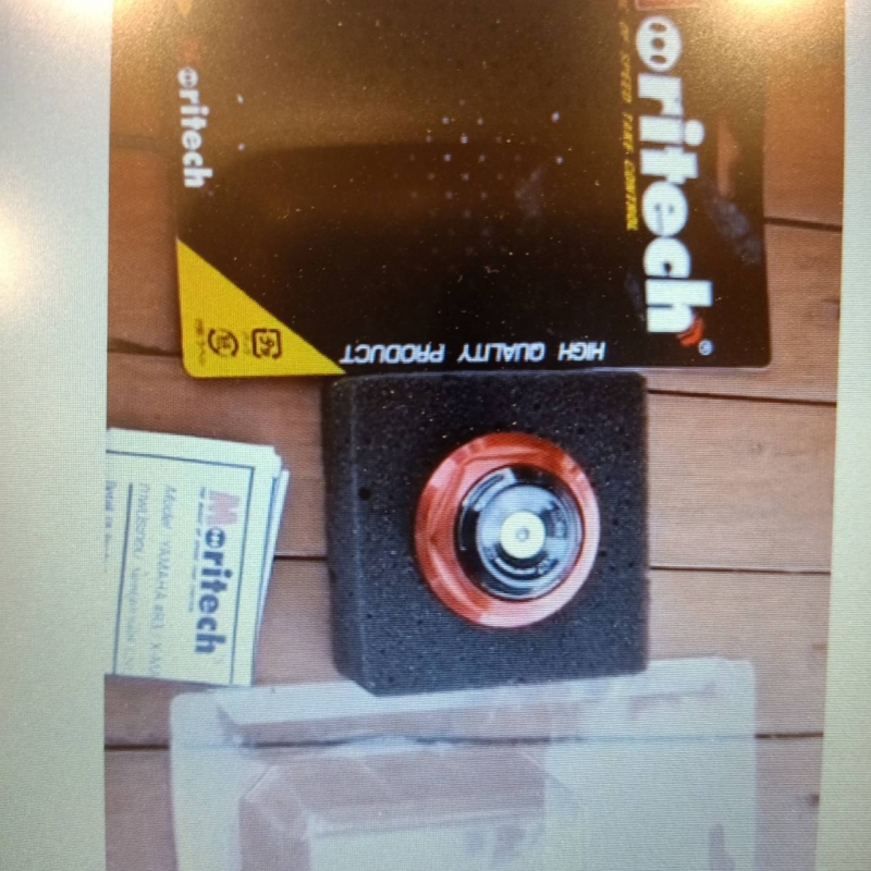 น็อตอุดจานไฟ CNC รุ่น R3 / X-MAX 300 สีแดง น็อตอุดจานไฟ CNC รุ่น R3 / X-MAX 300 สีแดง