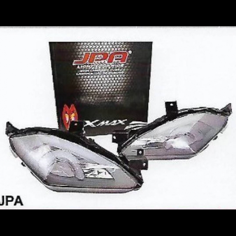 ไฟท้ายหลังแต่งไฟเลี้ยวในตัว JPA YAMAHA X-MAX 300 cc ไฟท้ายหลังแต่งไฟเลี้ยวในตัว JPA YAMAHA X-MAX 300 cc