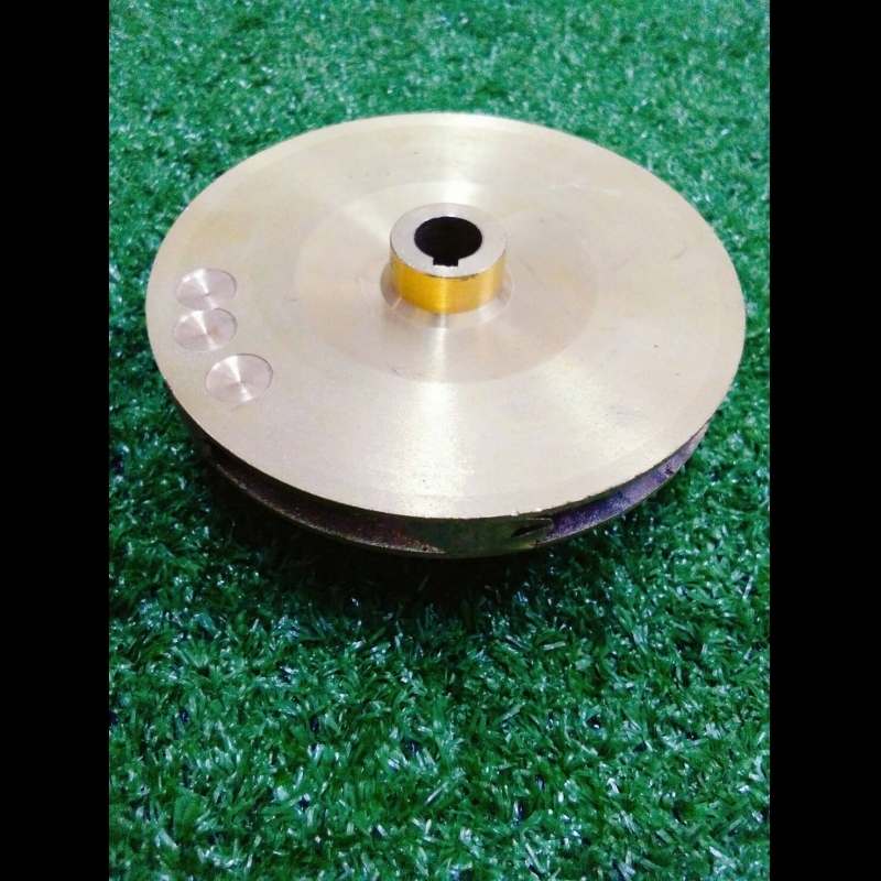 ใบพ้ด ทองเหลือง หน้าปั๊ม หอยโข่ง 1X1 1.5 HP รหัส 1115 ใบพ้ด ทองเหลือง หน้าปั๊ม หอยโข่ง 1X1 1.5 HP รหัส 1115